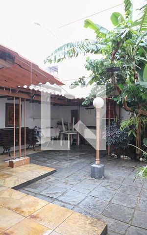 Casa à venda com 180m², 3 quartos e 2 vagas Casa à venda com 180m², 3 quartos e 2 vagasQuintal