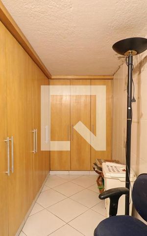 Casa à venda com 180m², 3 quartos e 2 vagas Casa à venda com 180m², 3 quartos e 2 vagasQuarto de Serviço