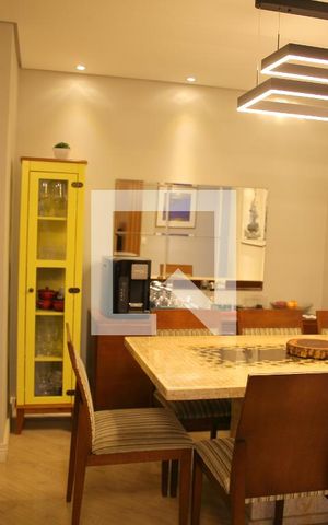 Apartamento à venda com 72m², 2 quartos e 1 vagaSala