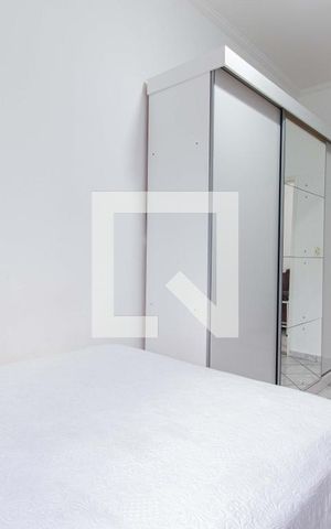 Casa à venda com 198m², 3 quartos e 5 vagas Casa à venda com 198m², 3 quartos e 5 vagasQuarto 1