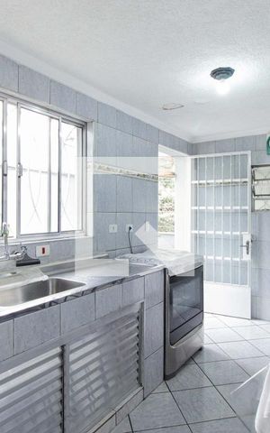 Casa à venda com 198m², 3 quartos e 5 vagas Casa à venda com 198m², 3 quartos e 5 vagasCozinha
