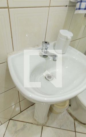 Casa à venda com 198m², 3 quartos e 5 vagas Casa à venda com 198m², 3 quartos e 5 vagasBanheiro 2