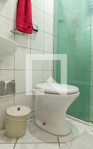 Casa à venda com 198m², 3 quartos e 5 vagas Casa à venda com 198m², 3 quartos e 5 vagasBanheiro da Suíte