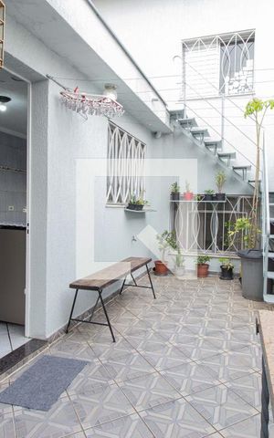 Casa à venda com 198m², 3 quartos e 5 vagas Casa à venda com 198m², 3 quartos e 5 vagasQuintal