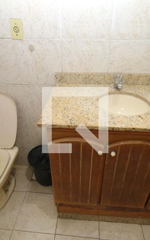 Casa à venda com 80m², 2 quartos e 1 vagaBanheiro