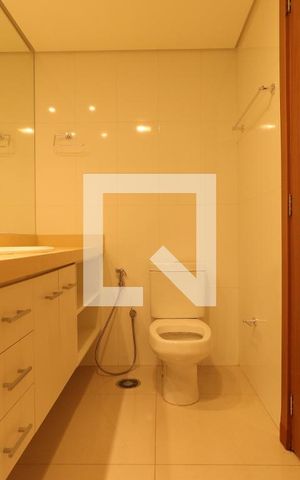 Apartamento para alugar com 160m², 4 quartos e 2 vagasBanheiro da Suíte 1