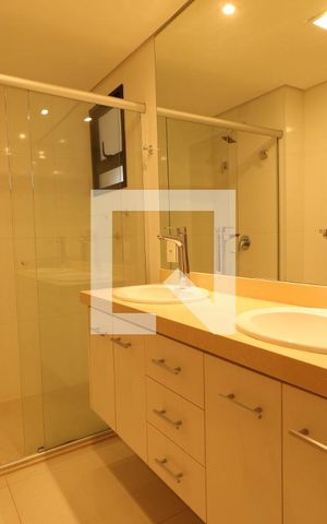 Apartamento para alugar com 160m², 4 quartos e 2 vagasBanheiro da Suíte 1