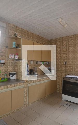 Casa à venda com 165m², 4 quartos e 2 vagasCozinha