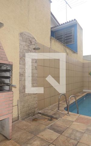 Casa à venda com 165m², 4 quartos e 2 vagasChurrasqueira