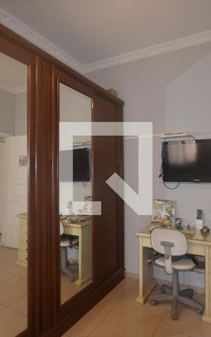 Casa à venda com 165m², 4 quartos e 2 vagasQuarto 1