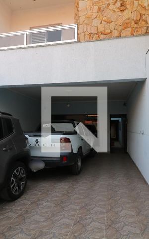 Casa à venda com 200m², 4 quartos e 4 vagasGaragem
