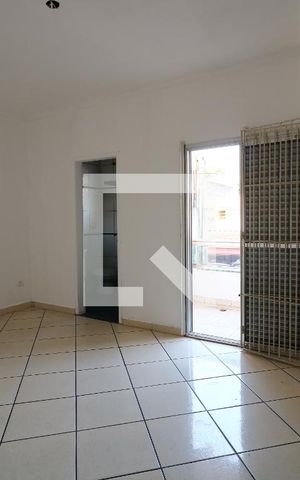 Casa à venda com 200m², 4 quartos e 4 vagasSuíte 2