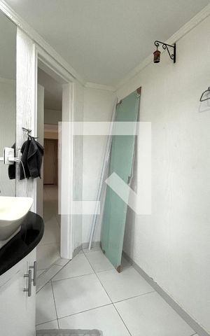 Apartamento à venda com 67m², 2 quartos e 1 vaga Apartamento à venda com 67m², 2 quartos e 1 vagaBanheiro