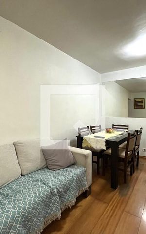 Apartamento à venda com 83m², 3 quartos e 1 vaga Apartamento à venda com 83m², 3 quartos e 1 vagaSala