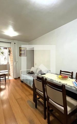 Apartamento à venda com 83m², 3 quartos e 1 vaga Apartamento à venda com 83m², 3 quartos e 1 vagaSala