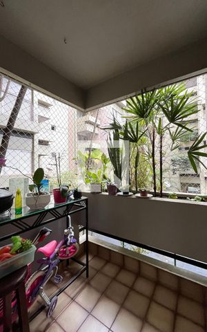 Apartamento à venda com 83m², 3 quartos e 1 vaga Apartamento à venda com 83m², 3 quartos e 1 vagaVaranda