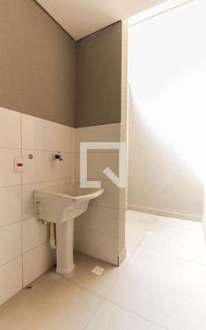Casa de condomínio à venda com 72m², 2 quartos e 1 vaga Casa de condomínio à venda com 72m², 2 quartos e 1 vagaÁrea de Serviço