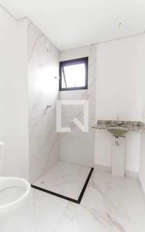Casa de condomínio à venda com 72m², 2 quartos e 1 vaga Casa de condomínio à venda com 72m², 2 quartos e 1 vagaBanheiro