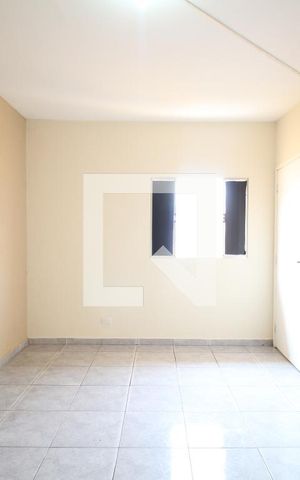 Casa para alugar com 45m², 1 quarto e sem vagaQuarto 