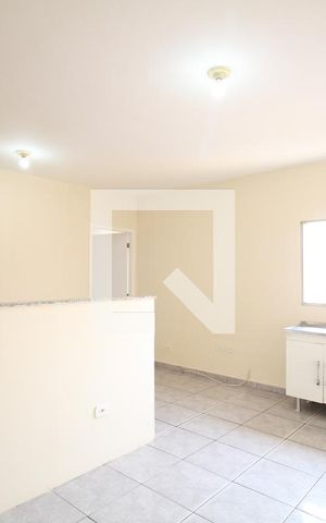 Casa para alugar com 45m², 1 quarto e sem vagaSala 