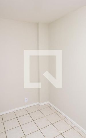 Apartamento à venda com 190m², 4 quartos e 2 vagas Apartamento à venda com 190m², 4 quartos e 2 vagasQuarto de Serviço