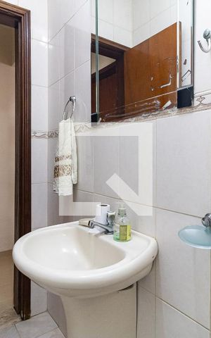 Casa à venda com 110m², 3 quartos e 2 vagas Casa à venda com 110m², 3 quartos e 2 vagasLavabo