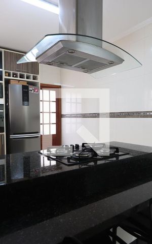 Casa à venda com 225m², 3 quartos e 2 vagasCozinha