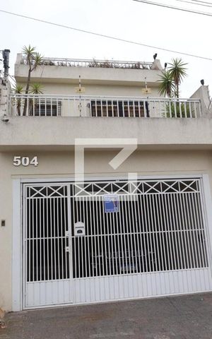 Casa à venda com 225m², 3 quartos e 2 vagasFachada