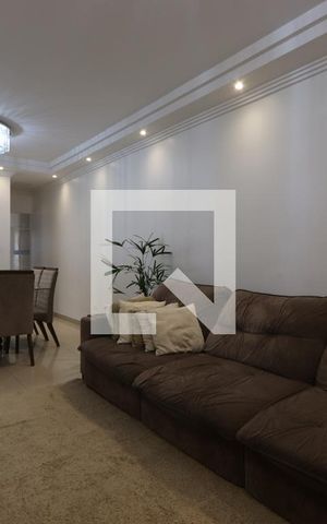 Casa à venda com 225m², 3 quartos e 2 vagasSala