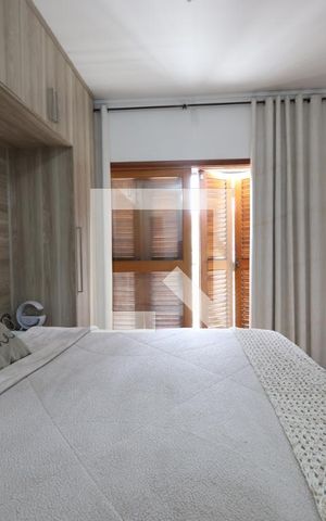Casa à venda com 225m², 3 quartos e 2 vagasSuíte