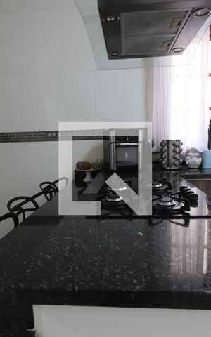 Casa à venda com 225m², 3 quartos e 2 vagasCozinha