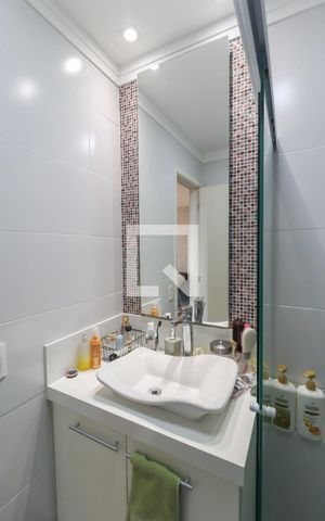 Apartamento para alugar com 65m², 2 quartos e 1 vaga Apartamento para alugar com 65m², 2 quartos e 1 vagaBanheiro
