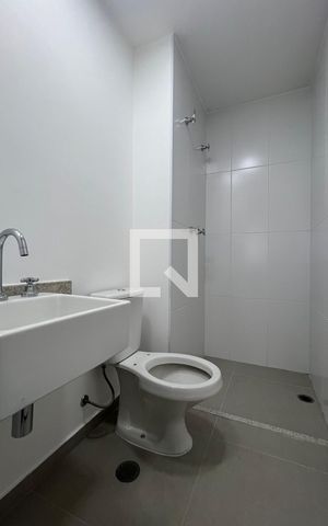Studio para alugar com 26m², 1 quarto e sem vaga Studio para alugar com 26m², 1 quarto e sem vagaBanheiro