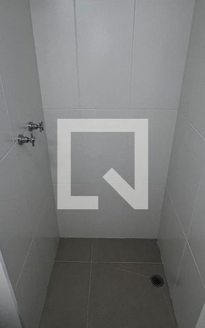 Studio para alugar com 26m², 1 quarto e sem vaga Studio para alugar com 26m², 1 quarto e sem vagaBanheiro