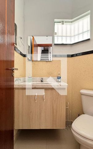 Casa para alugar com 152m², 3 quartos e 4 vagas Casa para alugar com 152m², 3 quartos e 4 vagasLavabo