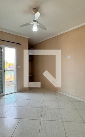 Casa para alugar com 152m², 3 quartos e 4 vagas Casa para alugar com 152m², 3 quartos e 4 vagasQuarto 1