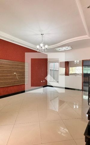 Casa para alugar com 152m², 3 quartos e 4 vagas Casa para alugar com 152m², 3 quartos e 4 vagasSala