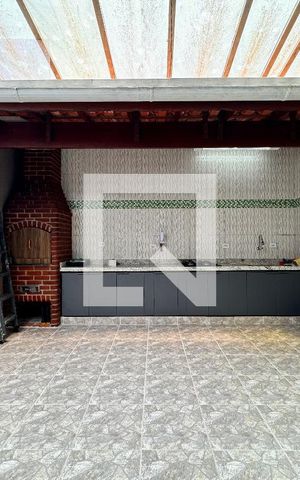 Casa para alugar com 152m², 3 quartos e 4 vagas Casa para alugar com 152m², 3 quartos e 4 vagasChurrasqueira- quintal