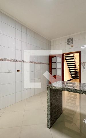 Casa para alugar com 152m², 3 quartos e 4 vagas Casa para alugar com 152m², 3 quartos e 4 vagasCozinha