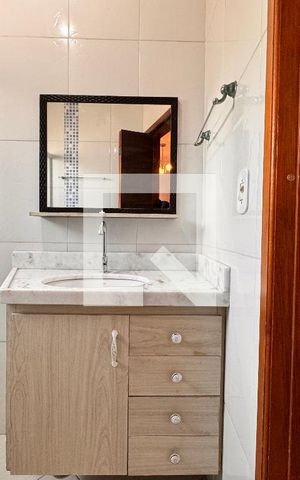 Casa para alugar com 152m², 3 quartos e 4 vagas Casa para alugar com 152m², 3 quartos e 4 vagasBanheiro