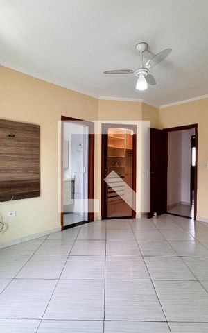 Casa para alugar com 152m², 3 quartos e 4 vagas Casa para alugar com 152m², 3 quartos e 4 vagasSuíte