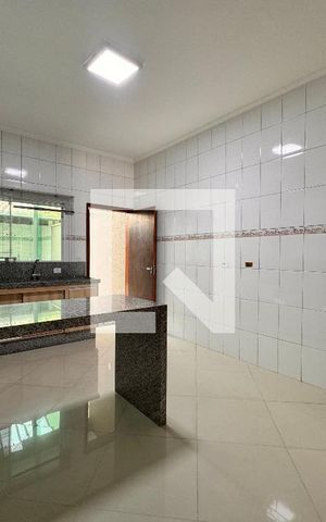 Casa para alugar com 152m², 3 quartos e 4 vagas Casa para alugar com 152m², 3 quartos e 4 vagasCozinha