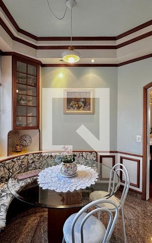 Apartamento à venda com 180m², 3 quartos e 4 vagasCopa