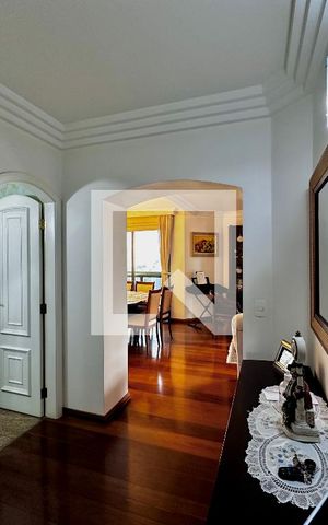 Apartamento à venda com 180m², 3 quartos e 4 vagasHall Entrada Apartamento