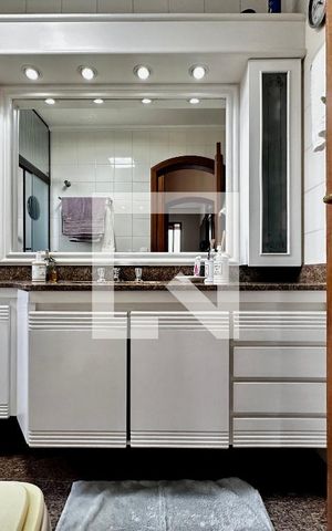 Apartamento à venda com 180m², 3 quartos e 4 vagasBanheiro Suíte