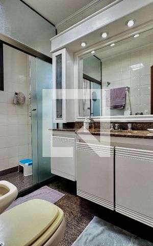 Apartamento à venda com 180m², 3 quartos e 4 vagasBanheiro Suíte