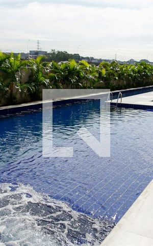 Apartamento à venda com 37m², 2 quartos e 1 vaga Apartamento à venda com 37m², 2 quartos e 1 vagaÁrea comum - Piscina