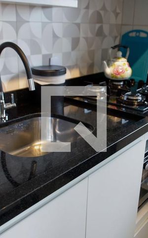 Apartamento à venda com 37m², 2 quartos e 1 vaga Apartamento à venda com 37m², 2 quartos e 1 vagaCozinha