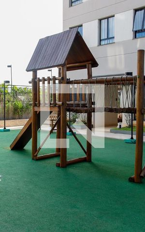 Apartamento à venda com 37m², 2 quartos e 1 vaga Apartamento à venda com 37m², 2 quartos e 1 vagaÁrea comum - Playground