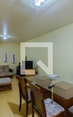 Apartamento à venda com 86m², 2 quartos e 1 vaga Apartamento à venda com 86m², 2 quartos e 1 vagaSala